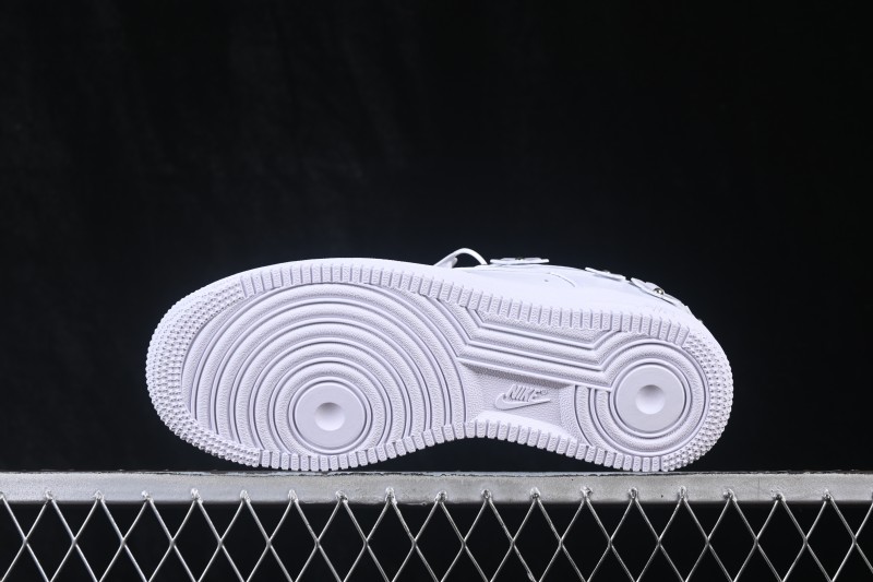 Nike Air Force 1 '07 Low Casual Skateboarding Shoes with Full-Length Air Cushion - IR8637-100