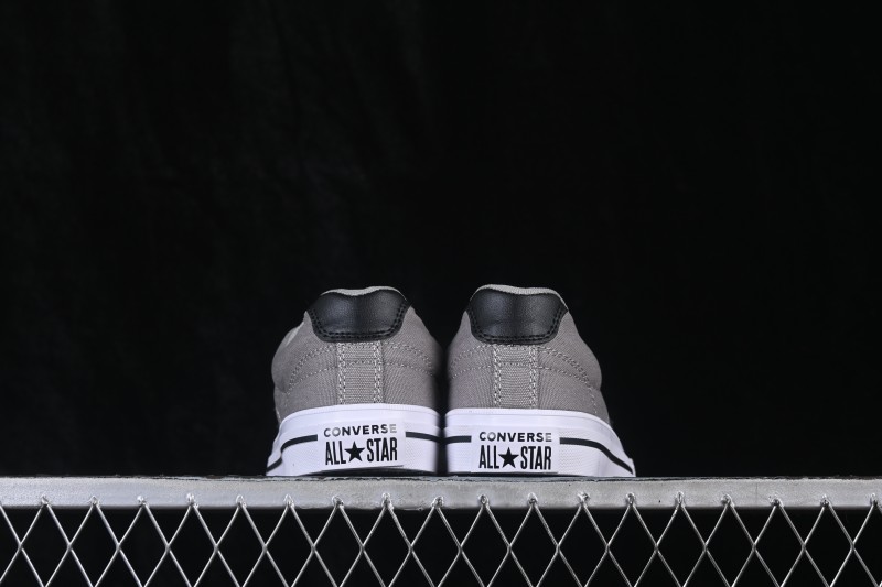 Converse Sport Casual Round-Toe Low-Top Canvas Shoes with Lace-Up Design - A10548C
