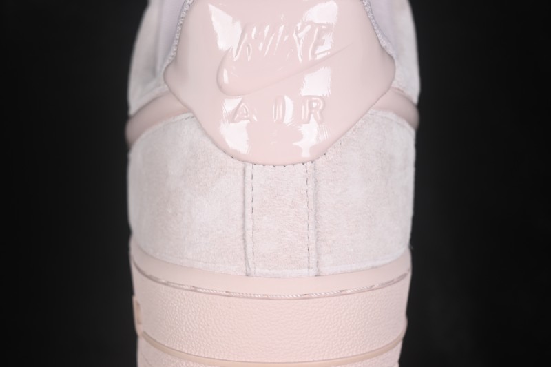 Nike Air Force 1 '07 Low Basketball Sneakers with Classic Leather Upper and Air-Sole Cushioning - HV4406-601