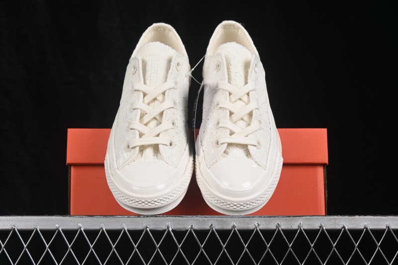 Converse All Star Classic Low-Top Casual Shoes in Clean White - A16989C