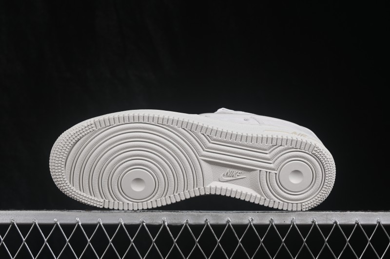 Nike Air Force 1 '07 Low Retro Basketball Shoes with Classic Leather Upper - HV4406-001