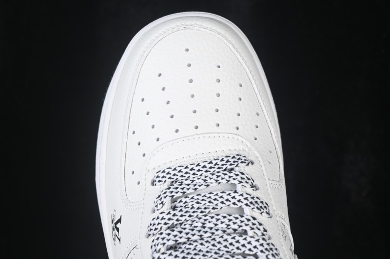 Nike Air Force 1 '07 Low Casual Sneakers with Full-Length Air Cushion - WY0655-125