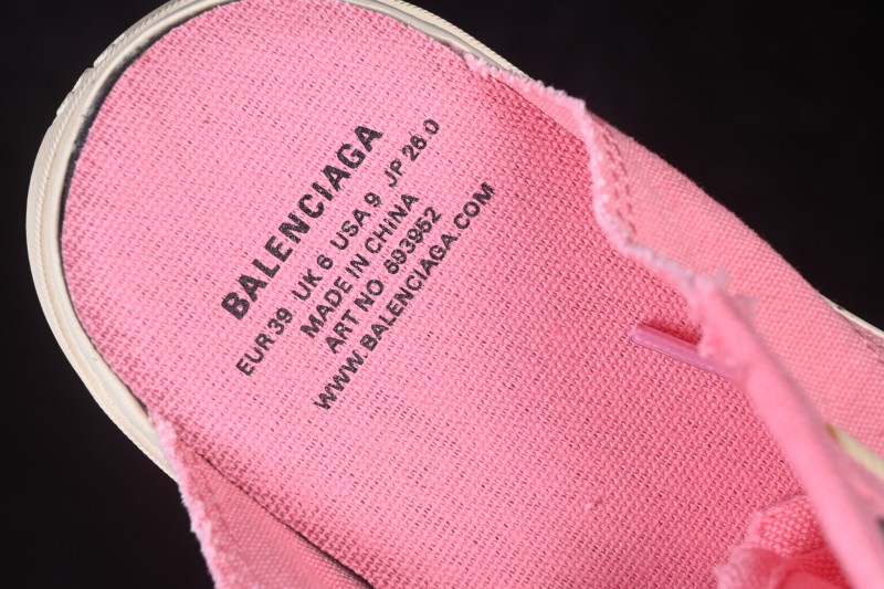 Balenciaga Paris Low Top Lace-Up Distressed Casual Sneakers - W3RC35590