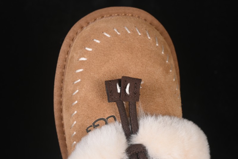 UGG Slipper Evolution Comfortable Flat No Special Function Closed Toe Slippers - 1180 Chestnut